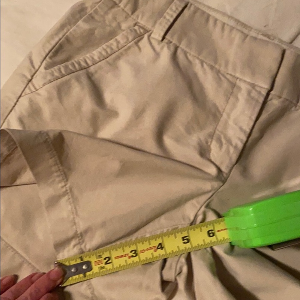 Women’s J Crew Khaki Shorts - Picture 7 of 7